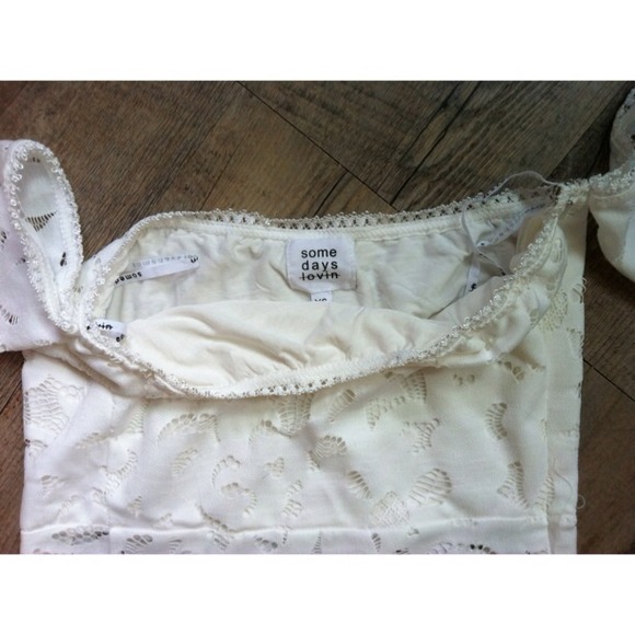 BUNDLED ✋White lace dress 💦 - Picture 2 of 4