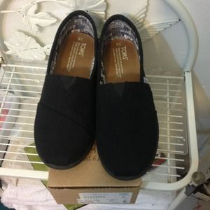 🚫TRADED🚫 Black Classic Toms Size Youth 5