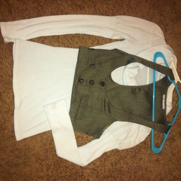 Brownish blackish vest