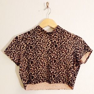 90s DIY velvet leopard turtle neck crop top