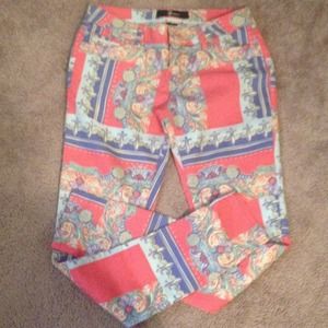 Pattern pants