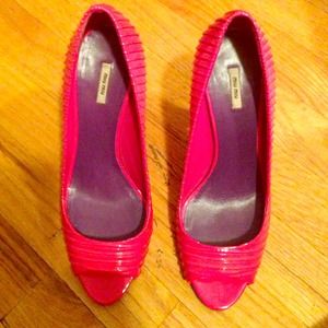 Miu Miu Pink Patent Peep-Toe Pumps Sz. 38