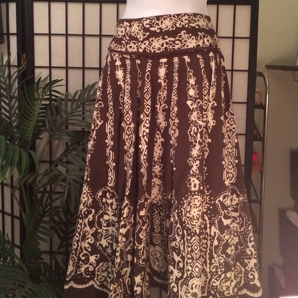 SOLD IN BUNDLE****. Softest skirt ever!!