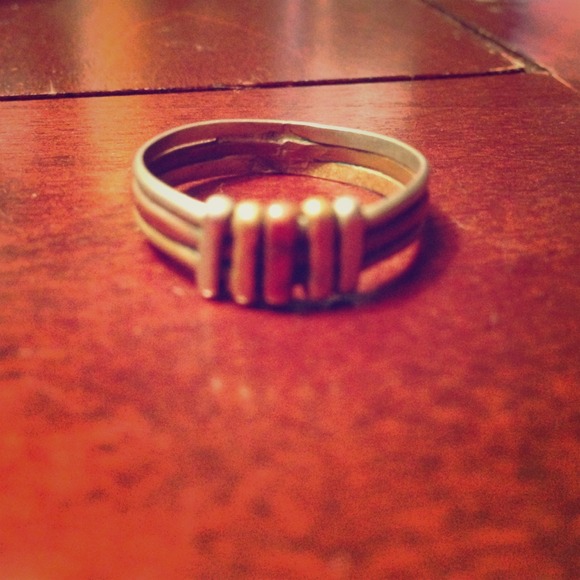 Tricolor metal ring