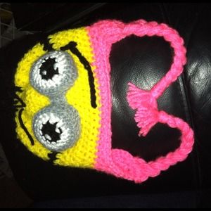 Girls minion hat