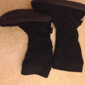 Blank knit uggs