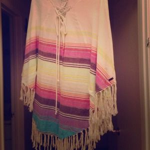 Absolutely adorable Billabong poncho