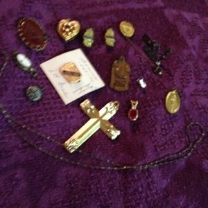 Bunch of vintage charms and pins