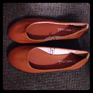 Brand new brown flats