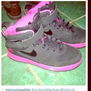 Jordan's hot pink and black***********hold********