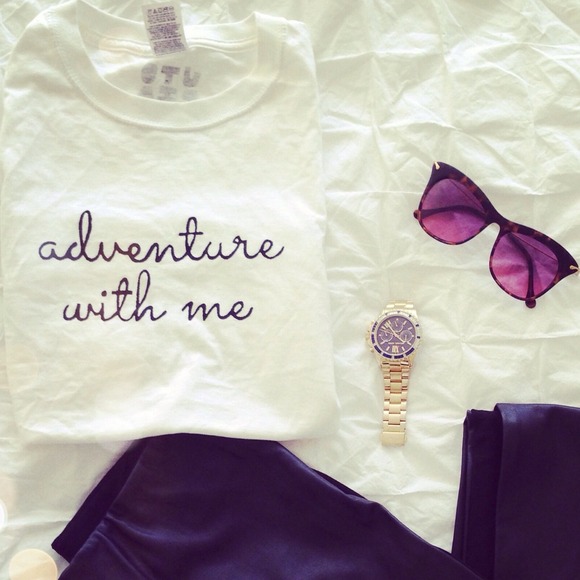 SOLD - "Adventure w/ Me" Tee - Picture 2 of 2
