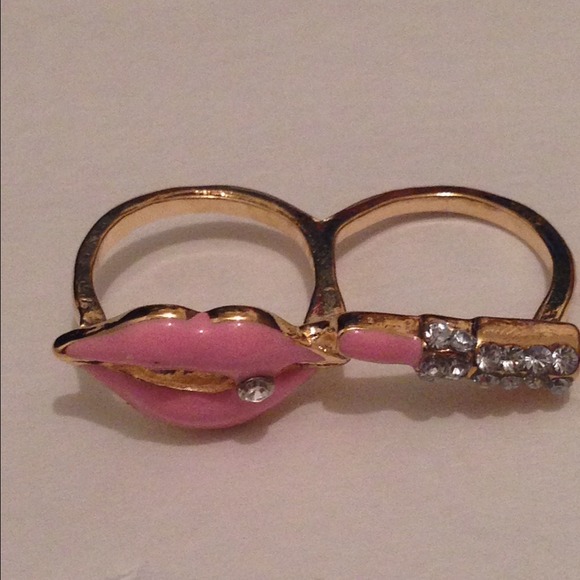 Two finger ring