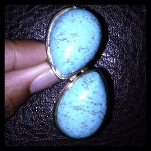 Stunning Gold and Turquoise Ring