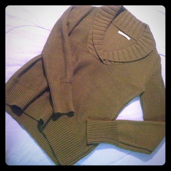 Old Navy olive green sweater