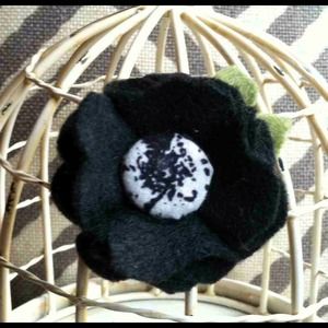 Black Primrose Flower Hair Clip
