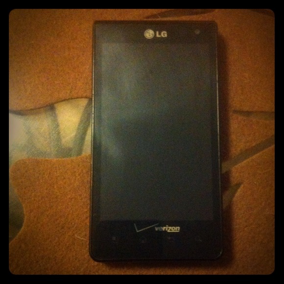 Verizon LG. Works great. Price is negotiable
