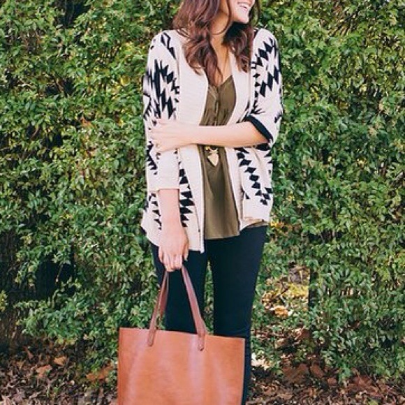 Over Sized Aztec Bat Wing Sweater Cartigan - Picture 2 of 4