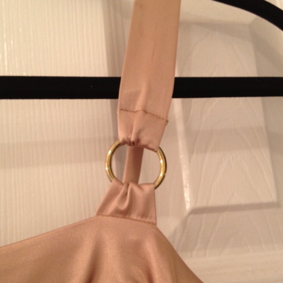 Clothes - Picture 3 of 3