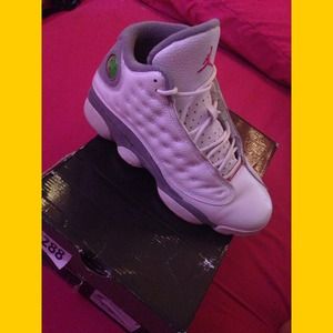 ✨RESERVED✨Air jordan 13