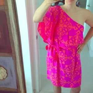 Alice and Trixie brand new dress!