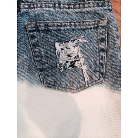 Ombré High Waisted Jean Shorts Size 2 - Picture 2 of 3