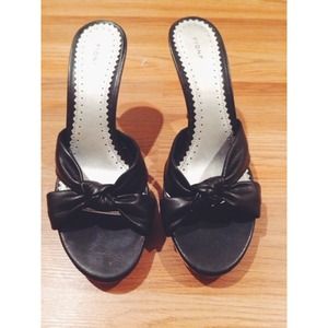 Black Front Knot High Heels Size 9.5