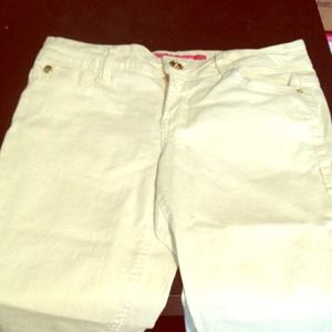 🚫sold🚫Glo white skinny jeans!