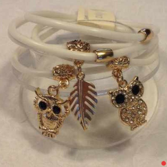 🚫SOLD🚫 white owl bracelet