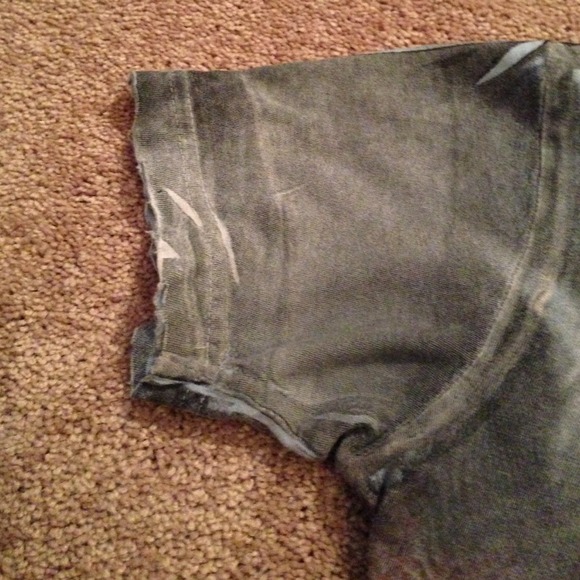 ✨BUNDLED✨Sinful T-shirt - Picture 3 of 4