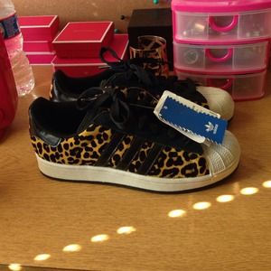 Adidas Velvet cheetah shell toes
