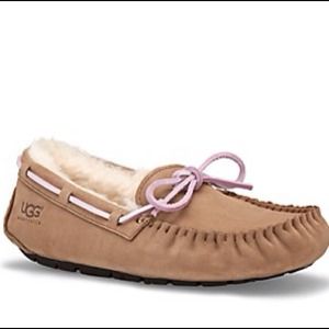Size 9 Ugg Moccasins