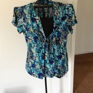 SOLD NWOT PRETTY TOP