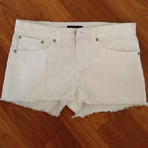 Short shorts