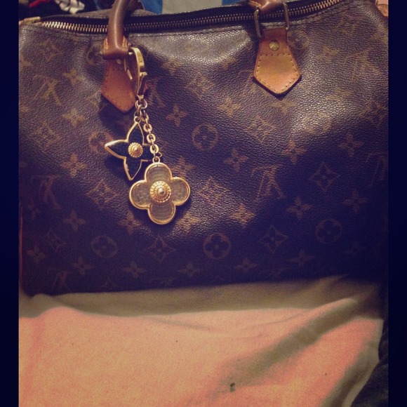 Louis Vuitton Speedy with LV charm !