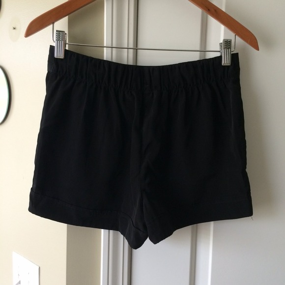 🚫Bundled🚫 High waisted black shorts - Picture 2 of 2