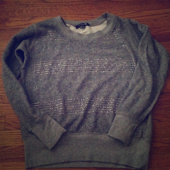 Grey sweater with stones. - Picture 1 of 1