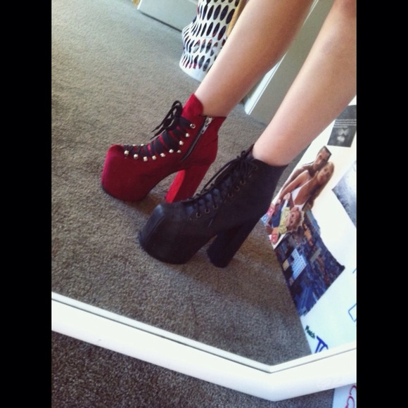 ❌SOLD❌Unif Red Velvet Hellbounds
