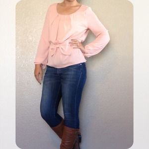 HP! 🎉NWOT Soft Pink Bow Blouse