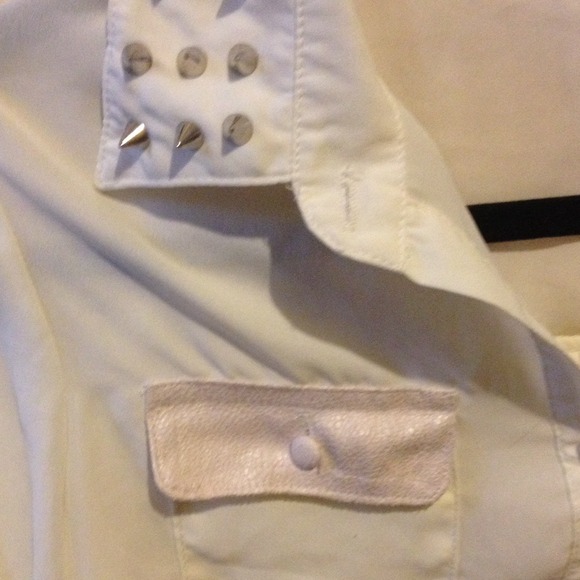 button down shirt - Picture 2 of 4