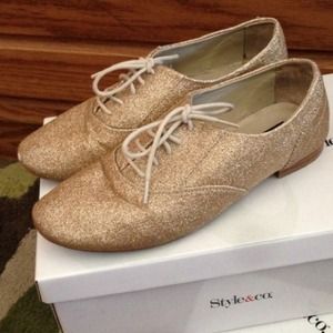 Gold Oxfords and Coral Cutout Flats Bundle