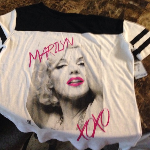 Marilyn Monroe shirt - Picture 2 of 2