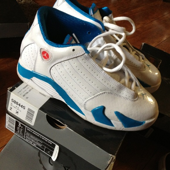 🔴SOLD🔴 2011 Girls Jordan 14 Retro (PS) size 3y - Picture 2 of 3