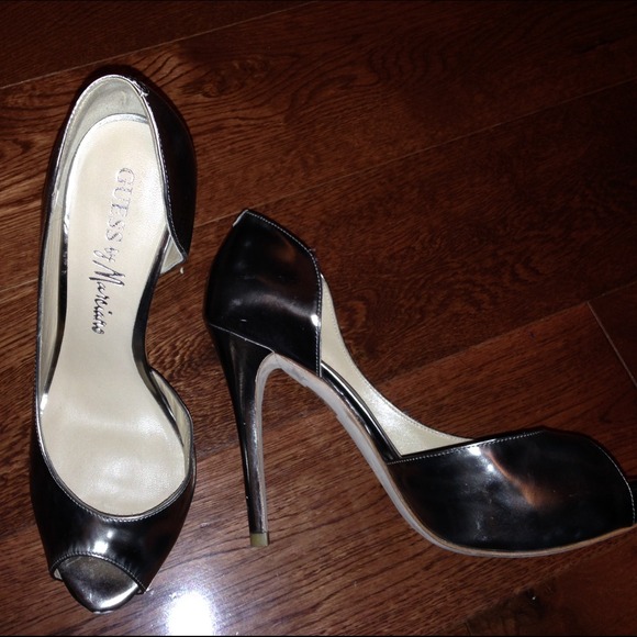 GUESS by MARCIANO - Picture 3 of 3