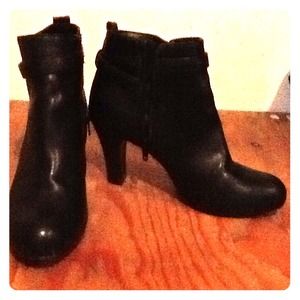 Merona black ankle boots