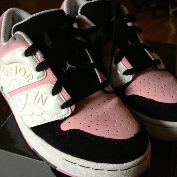 🔴SOLD🔴 2007 Jordan Nu Retro 1 Low (GS) - Picture 3 of 3