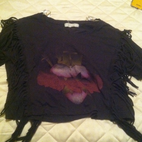 Half top - Picture 1 of 2