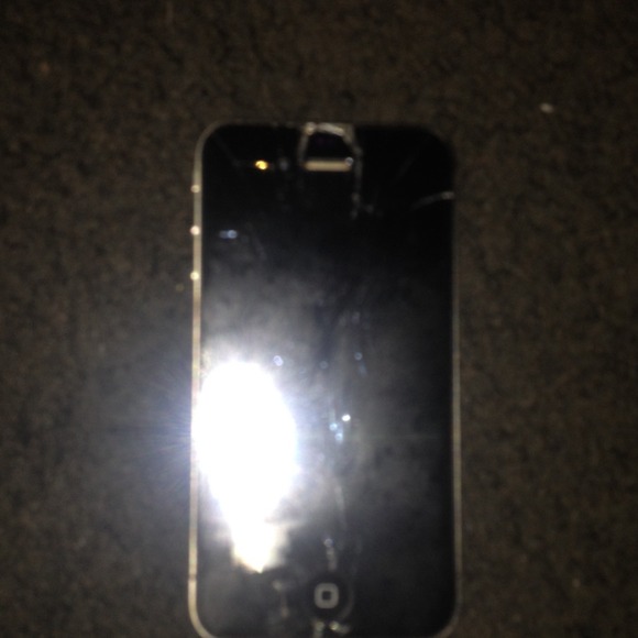 iPhone 4 16 gb $80