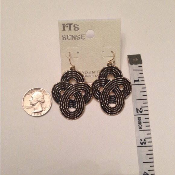 3 for 15🎀Black & gold knot earrings - Picture 4 of 6