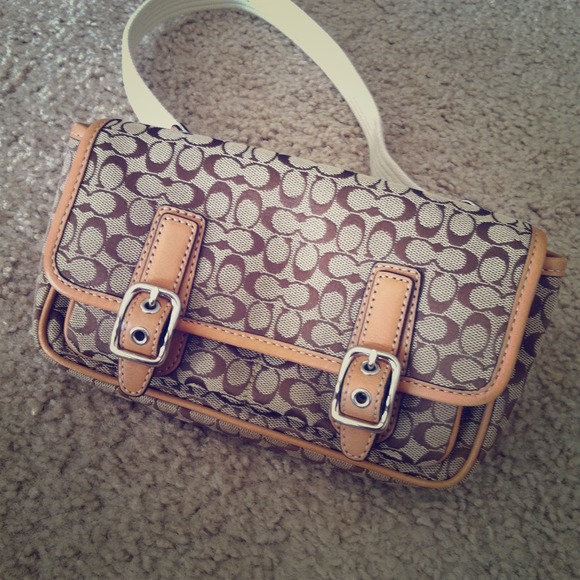 Signature Coach Waist Bag
