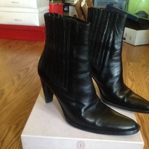 🔴 SALE was $40 leather boots made in Brazil
